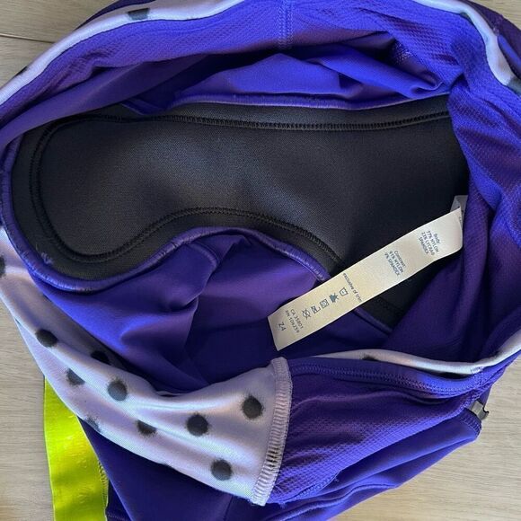 Lululemon Velo Vixen Short Bruised Berry / High Noon Dot Lilac / Black size 6 - Picture 7 of 12